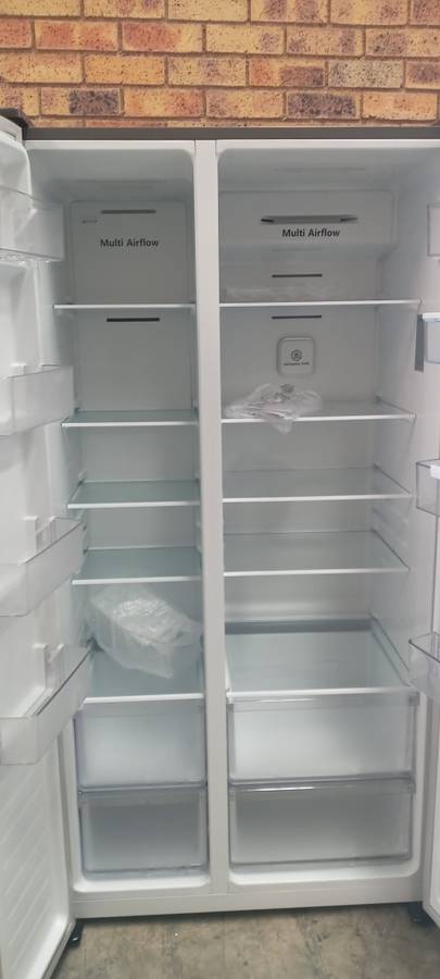 Hisense 508l SxS Fridge with Water Dispenser